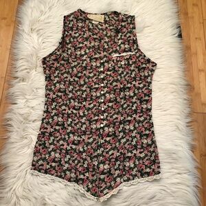 Vintage 70s Bonjour Ditsy Roses Print Crochet Hem Empire Waist Sleeveless Top M